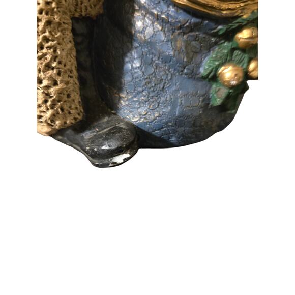 Santa statue with nutcracker 12 in - Picture 6 of 6